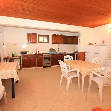 Apartament Fiora Zastražišće