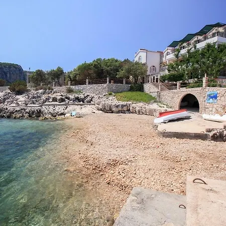 Apartament Fiora *